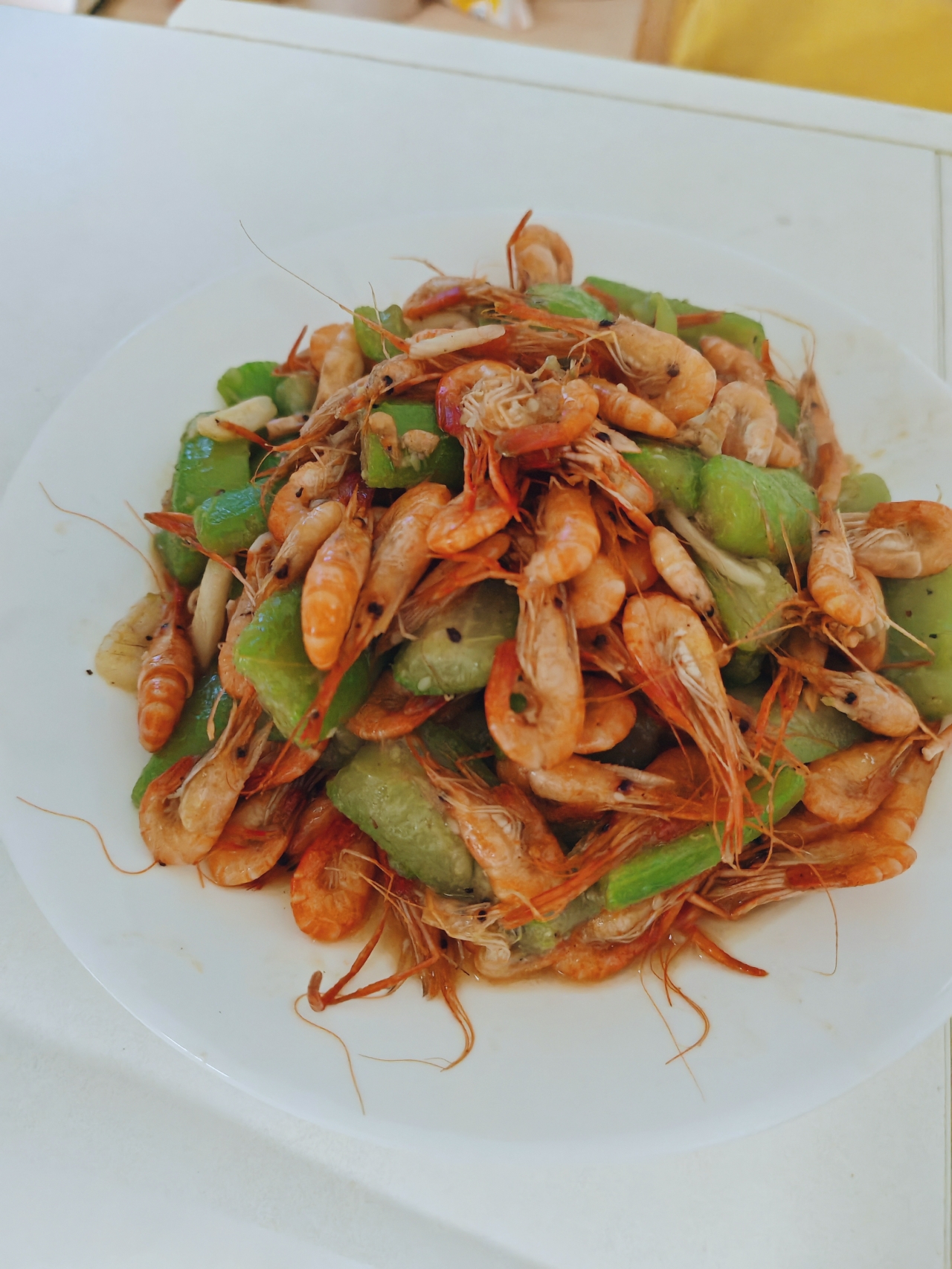 河虾炒丝瓜的做法