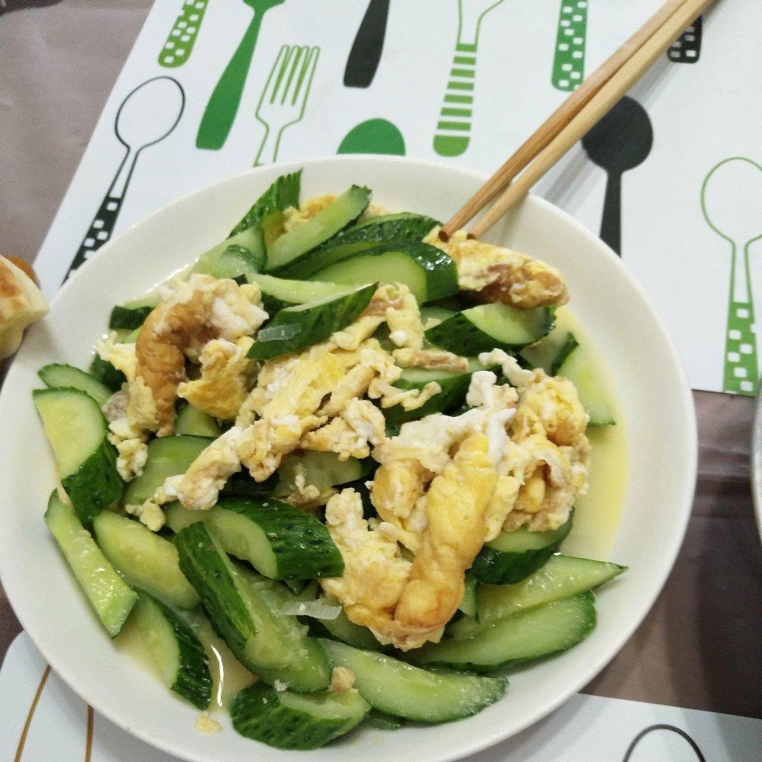 黄瓜炒蛋