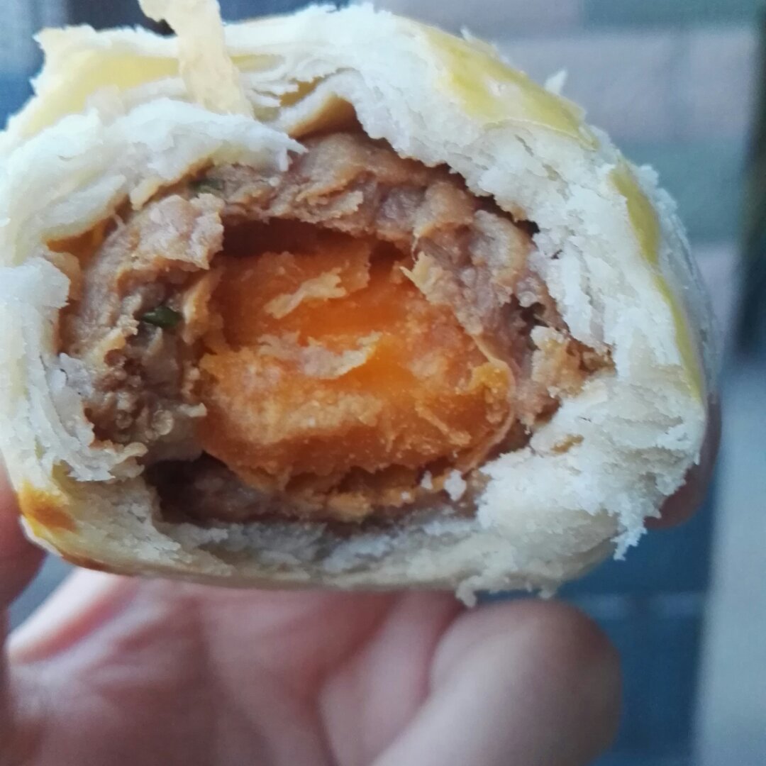 蛋黄酥：抹茶酥：（奶黄味）