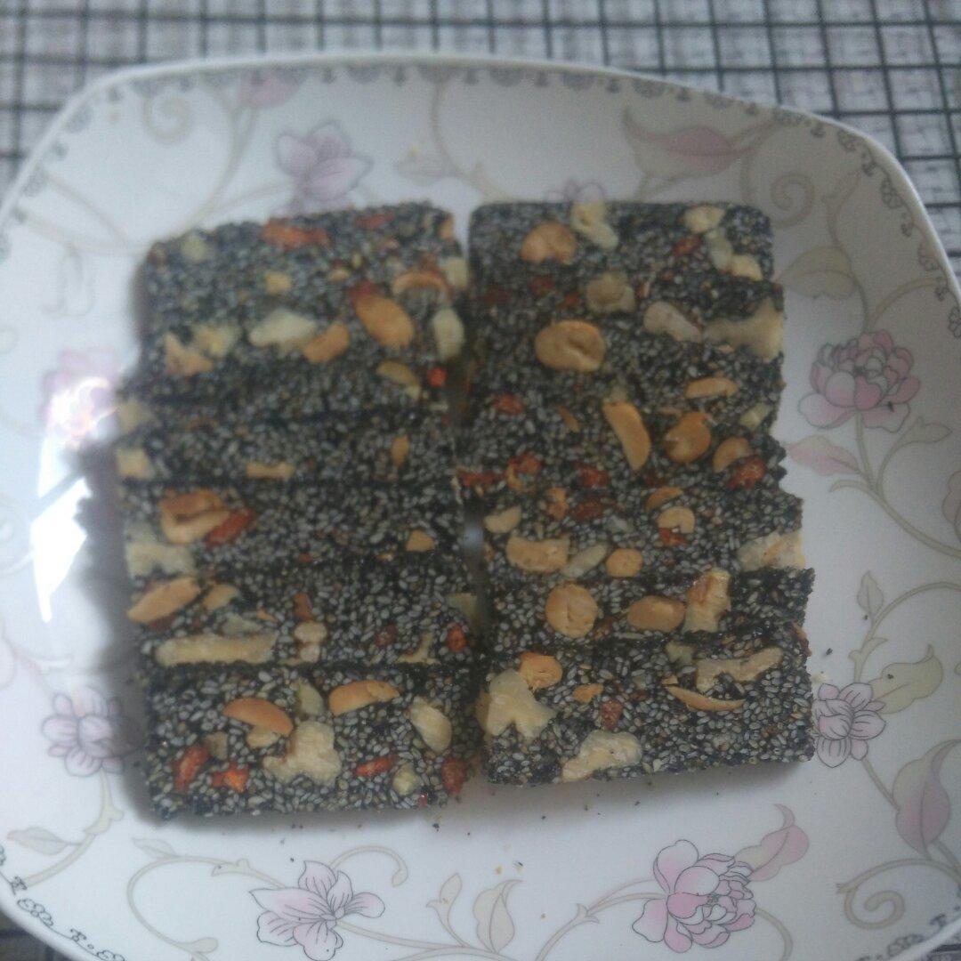 枸杞核桃花生黑芝麻片