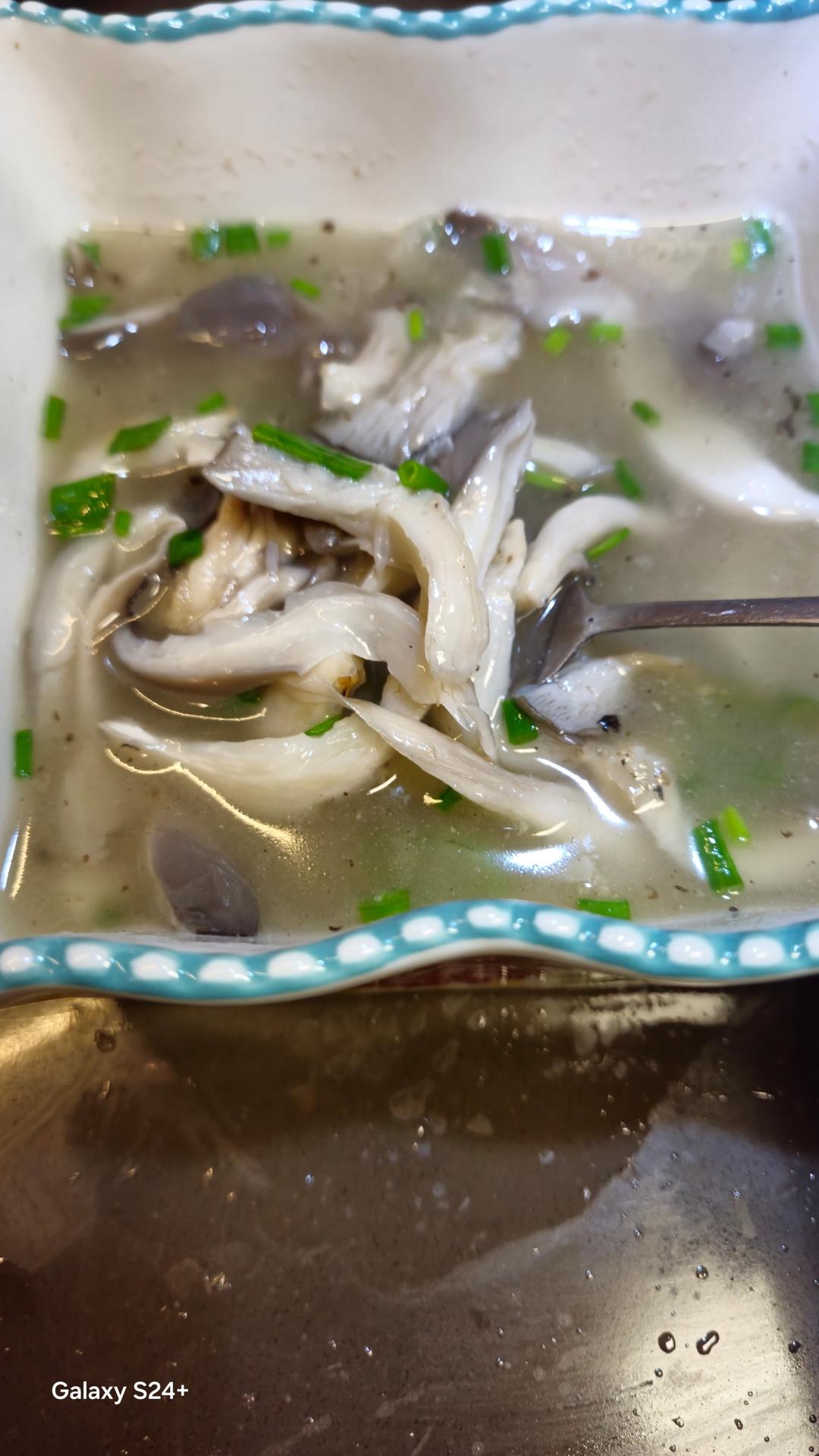 平菇肉片汤