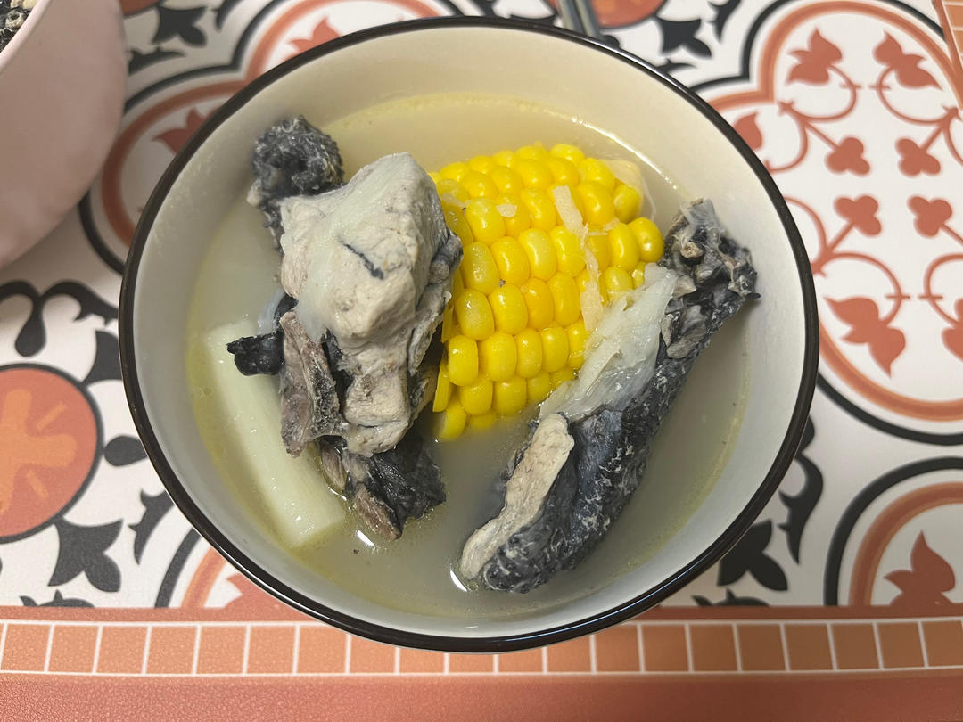 山药枸杞乌鸡汤