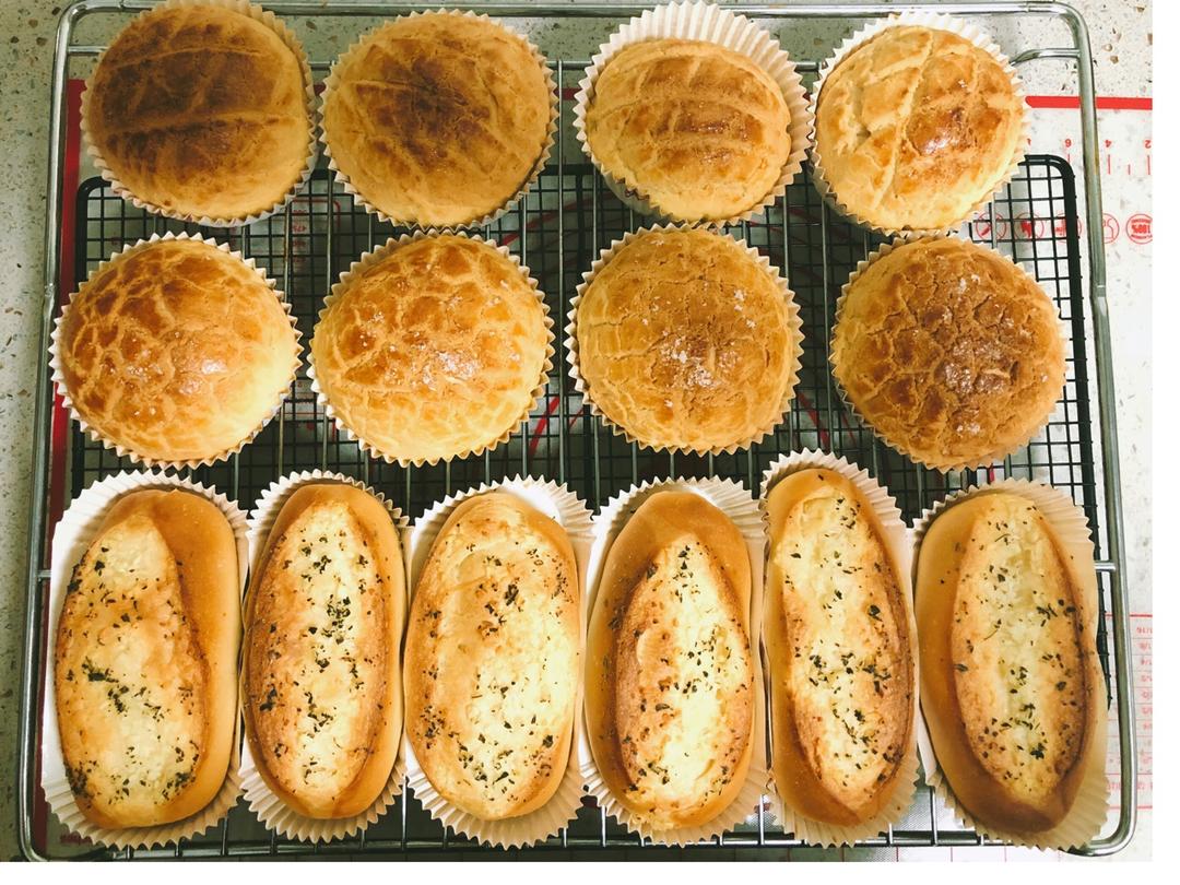 好吃到炸裂的港式菠萝包（附带制作酥皮的小视频）