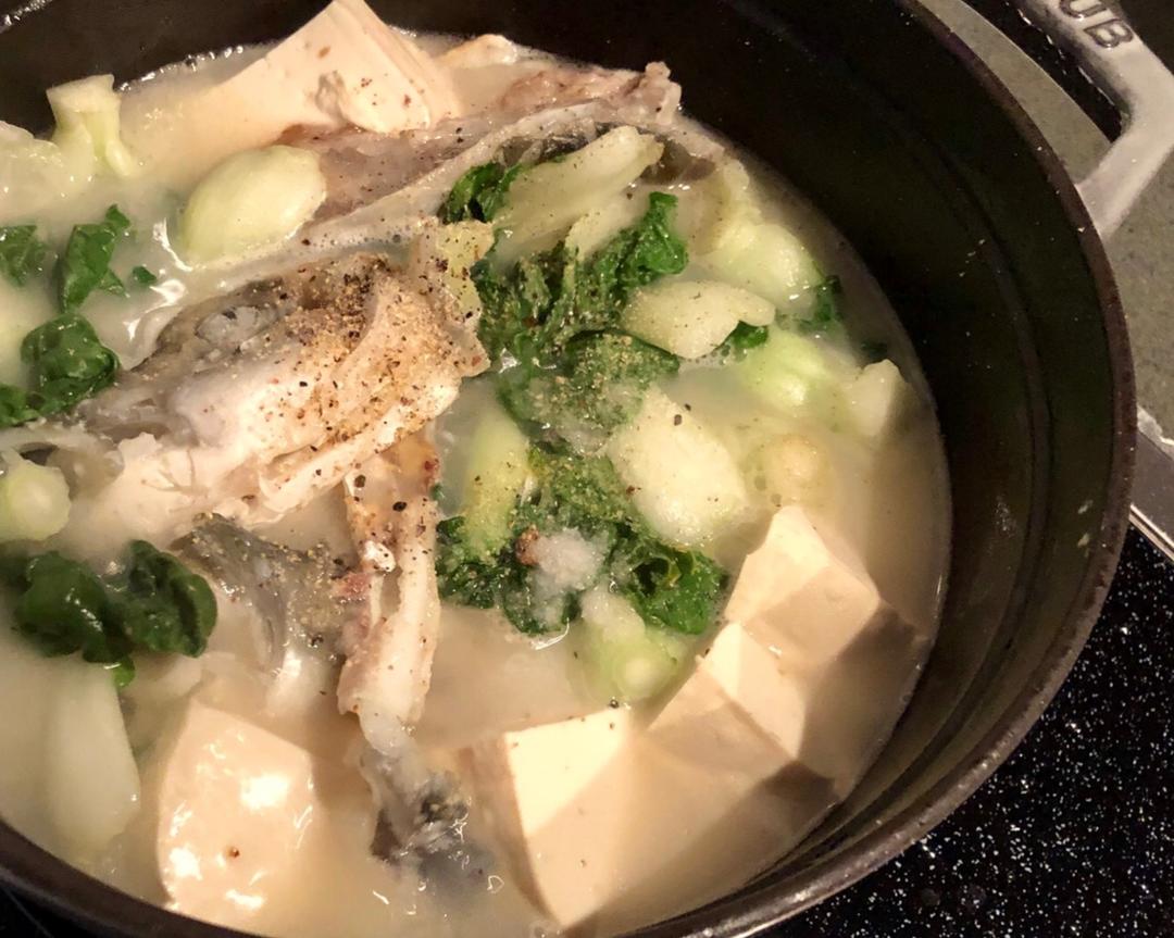 魚頭豆腐小白菜湯(湯頭奶白的秘訣)的做法