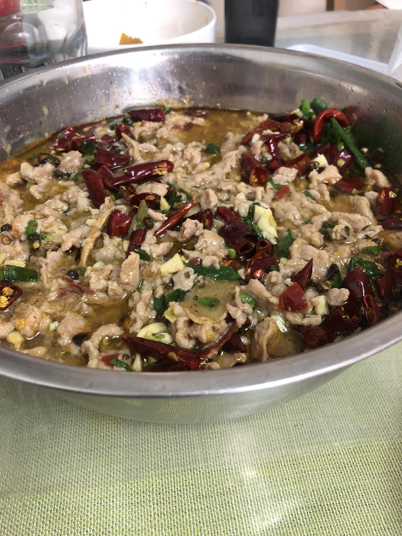 厨师长教你：“水煮肉片”的正宗做法，这味道真的很四川