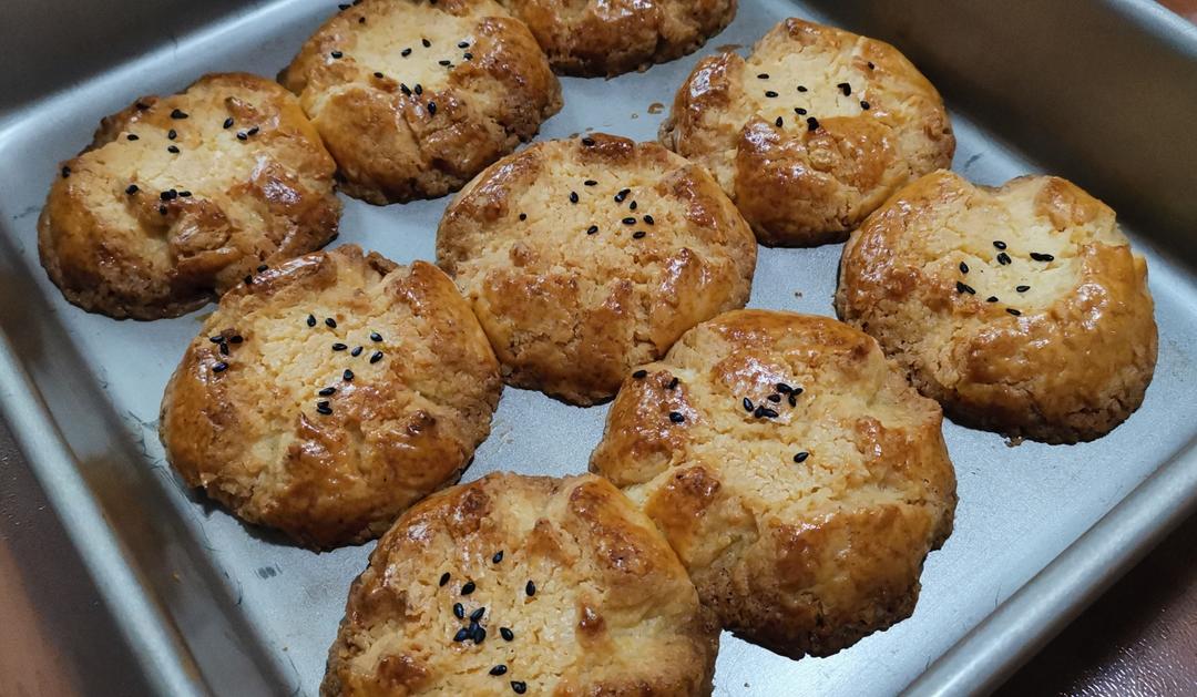 轻轻一按就碎掉的原味桃酥（不输猪油版）