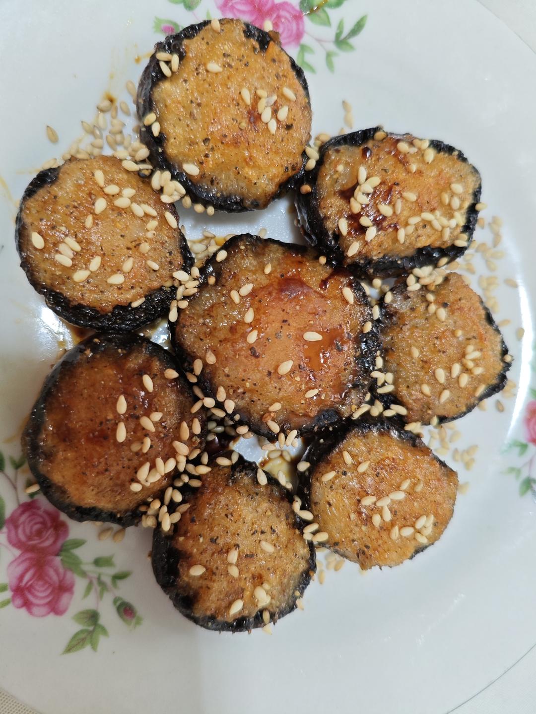 一口爆汁的虾滑酿口蘑