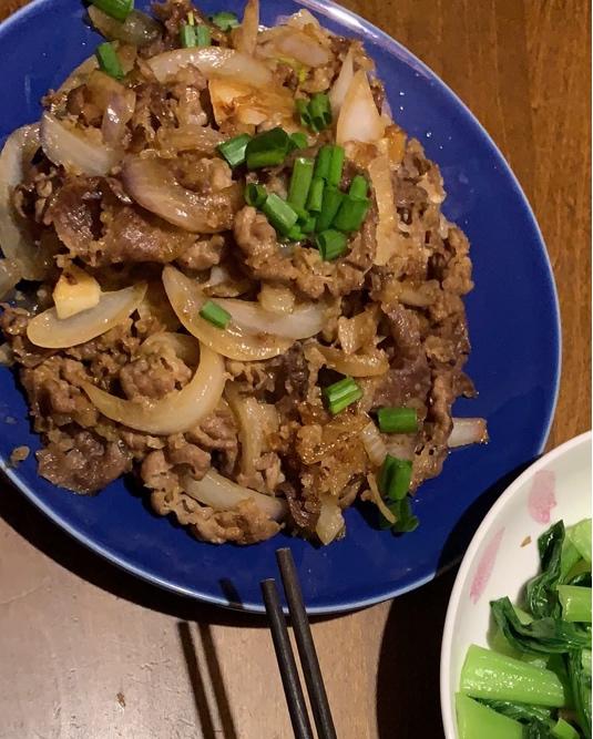 洋葱爆肥牛