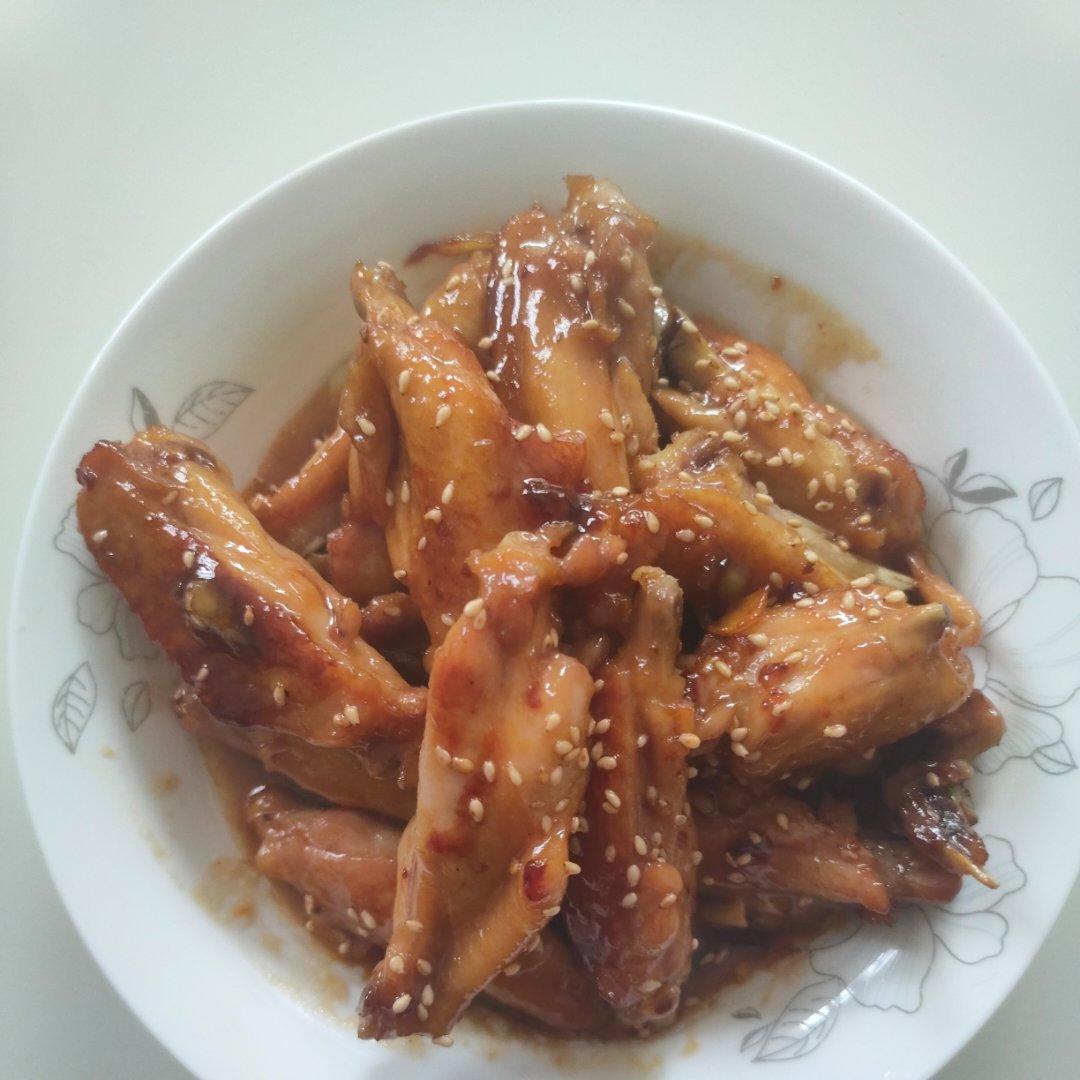 不舔手指算我输‼️做法超简单的鲜嫩多汁秘制小鸡翅🔥