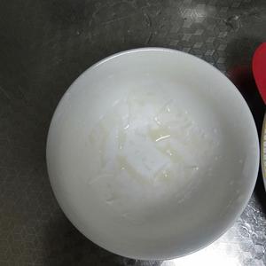 八个月宝宝辅食之瘦肉鸡蛋南瓜蒸糕的做法 步骤3