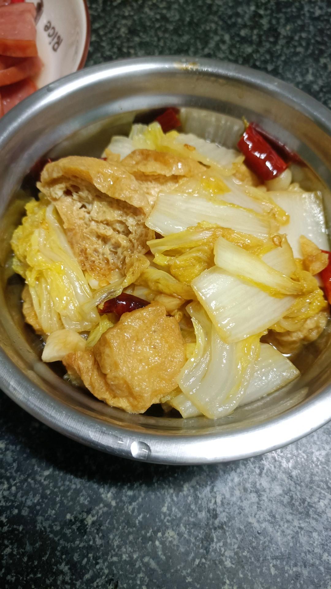 好吃到连汤汁都不剩的白菜焖豆泡，给肉都不换