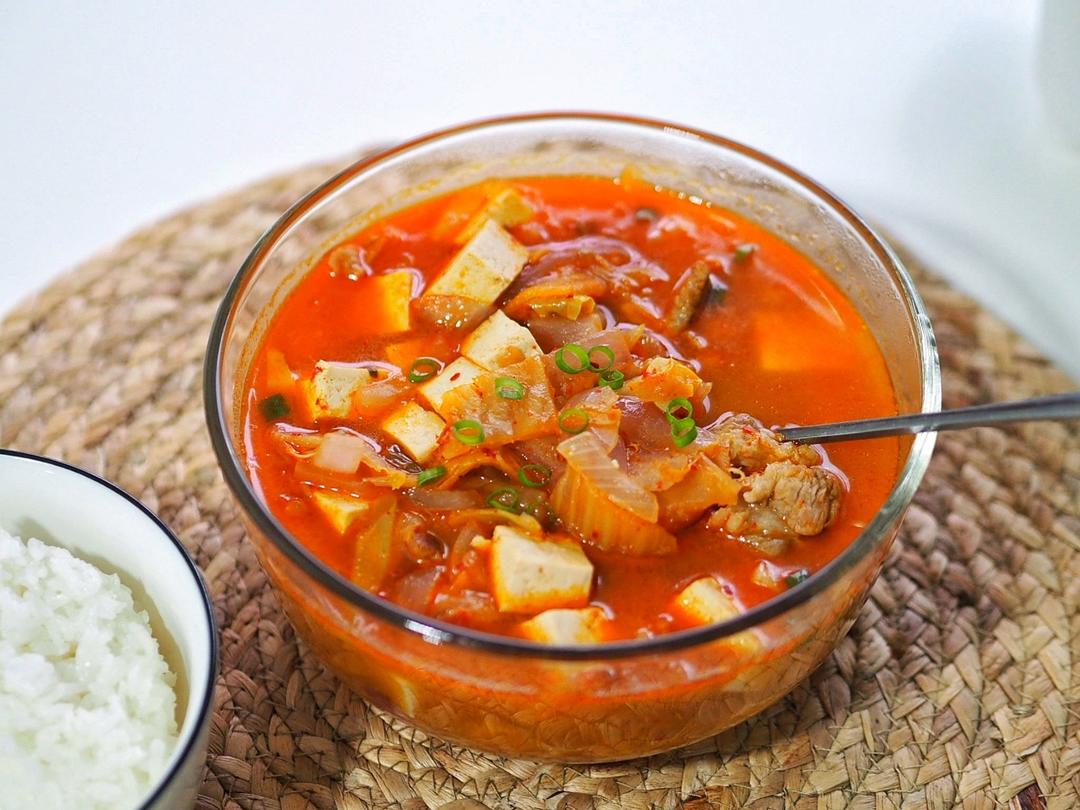 韩国大妈亲授— 韩式泡菜豆腐汤