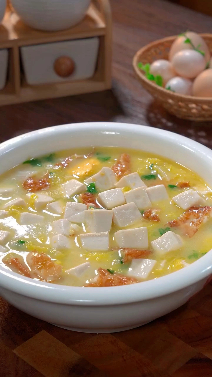 豆腐鸡蛋白菜三鲜汤