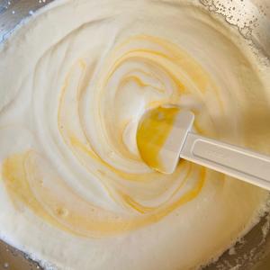 丝滑不甜腻的芒果酸奶慕斯(8寸)的做法 步骤19