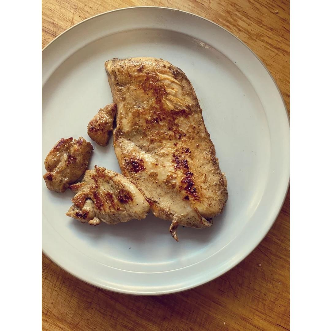 【嫩煎鸡胸肉】
