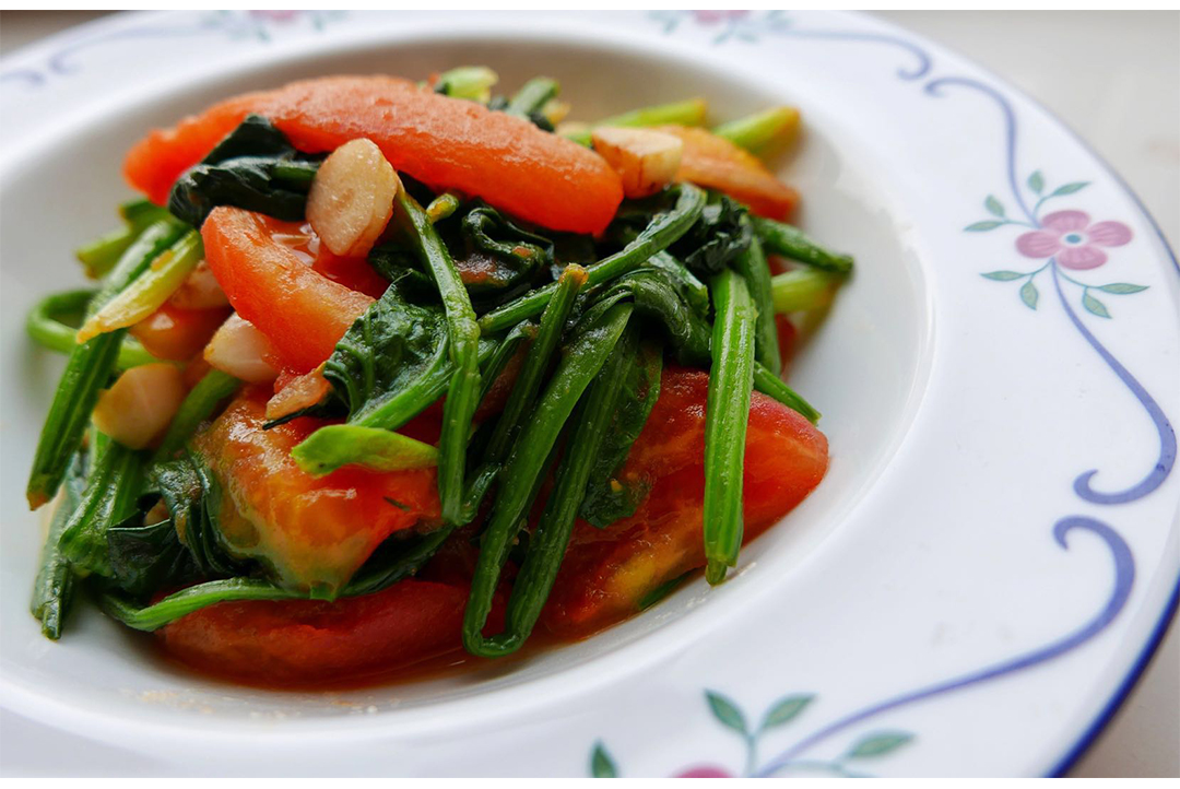 西红柿炒菠菜的做法