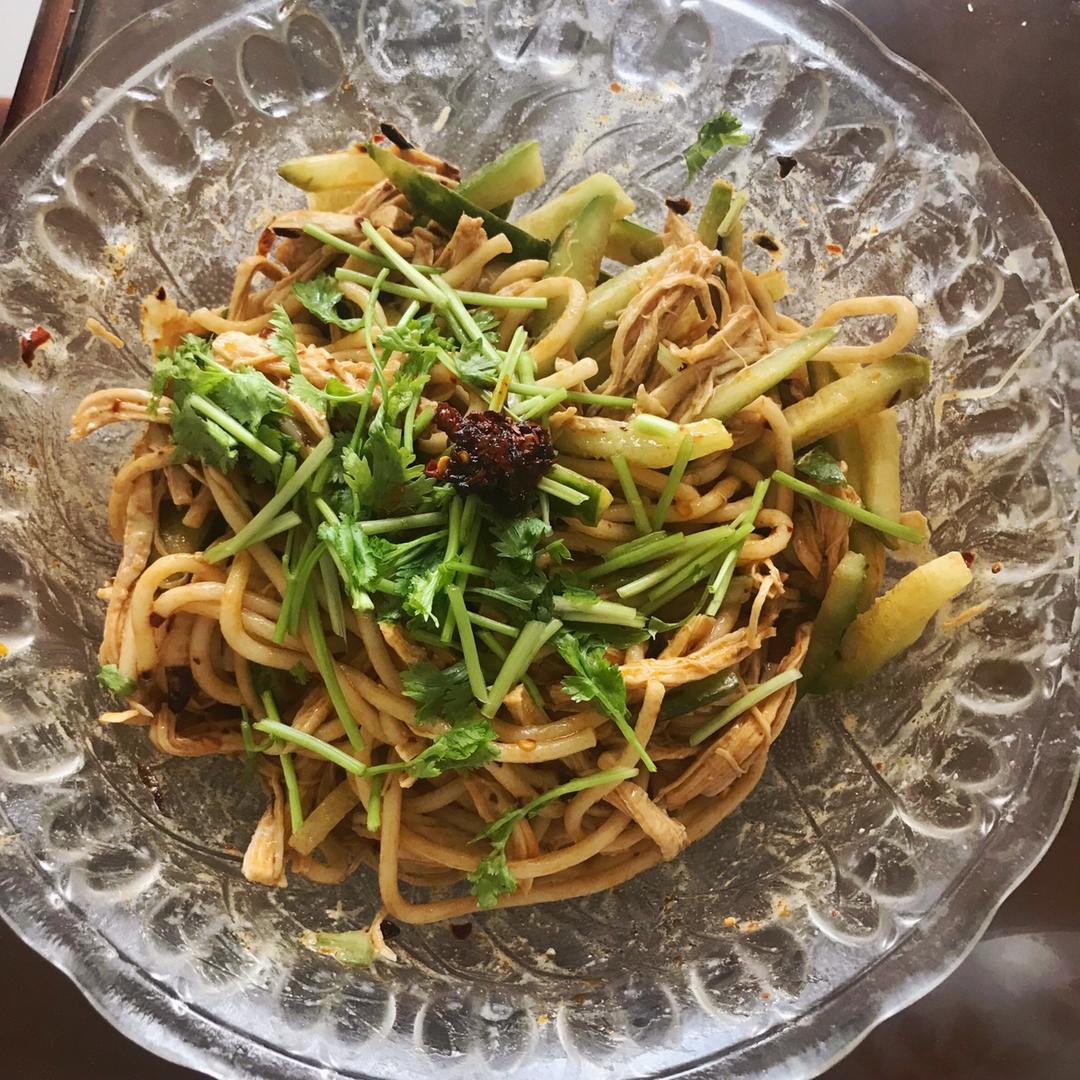 麻酱鸡丝凉面