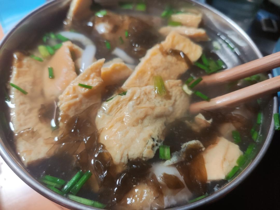 减脂一定要吃的紫菜虾滑蛋汤🥣适合冬天的快手低脂汤