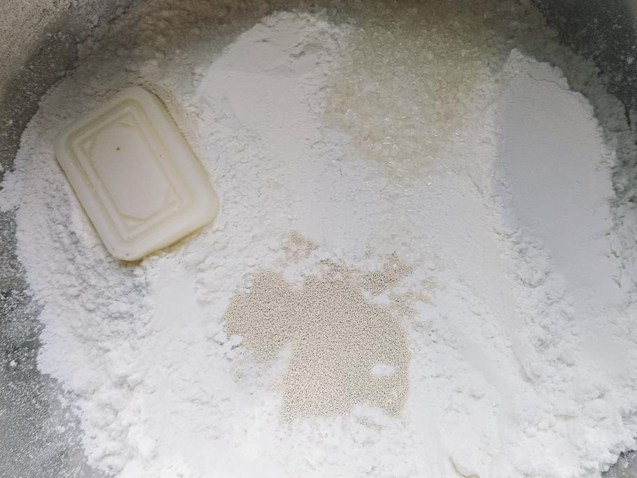 纯奶手撕吐司的做法 步骤1