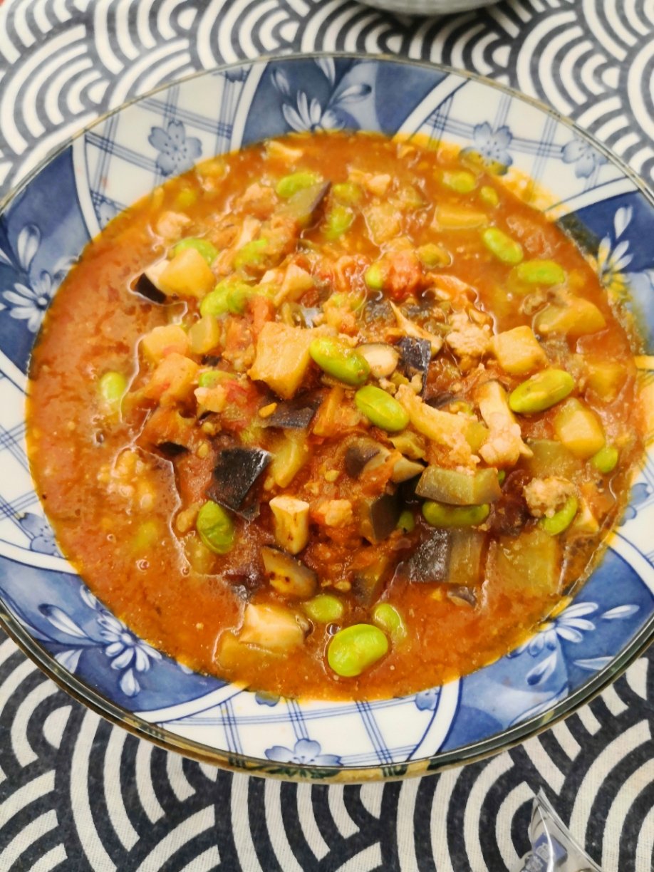 可拌饭吃的番茄毛豆蘑菇汤