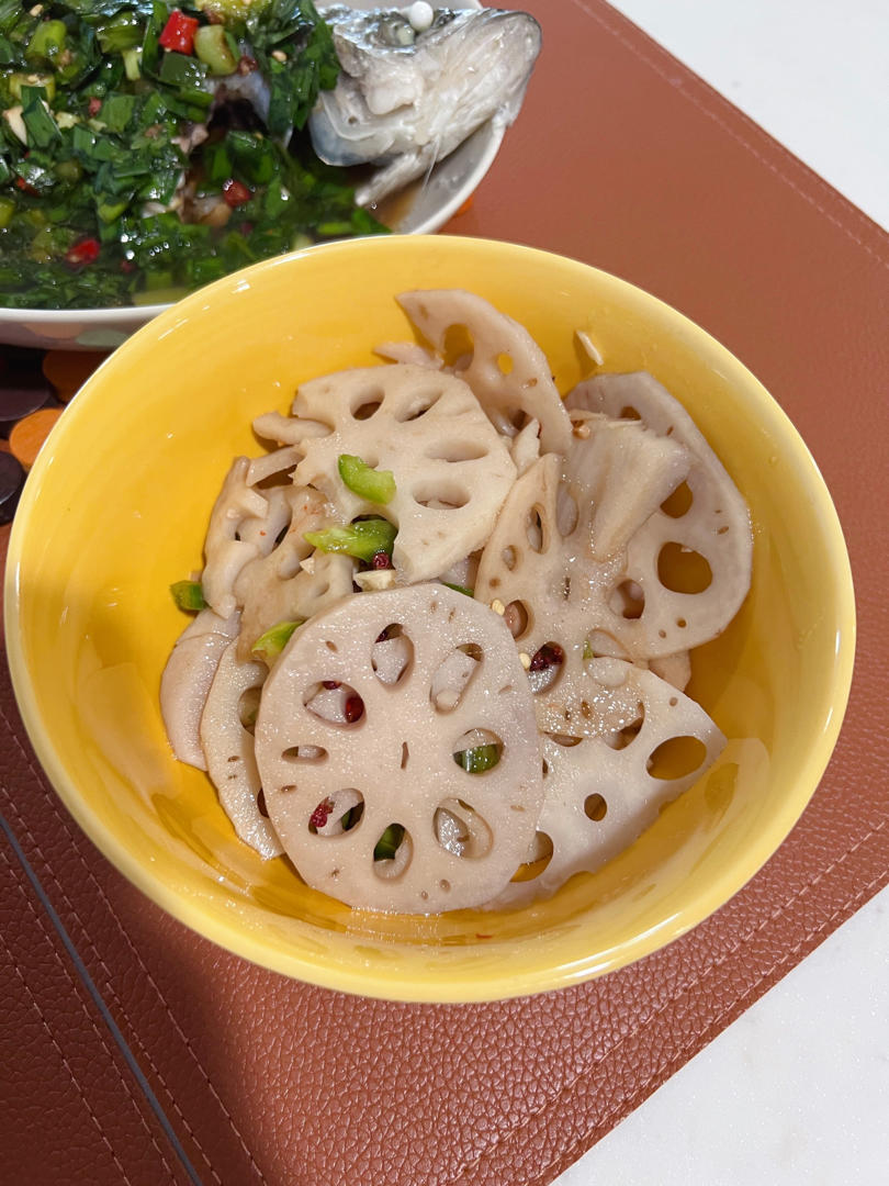 又白又脆的凉拌莲菜