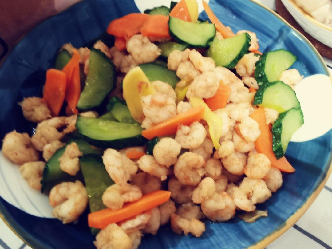 虾仁炒黄瓜胡萝卜