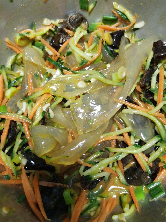 我是你的女王_v54y做的凉拌大拉皮