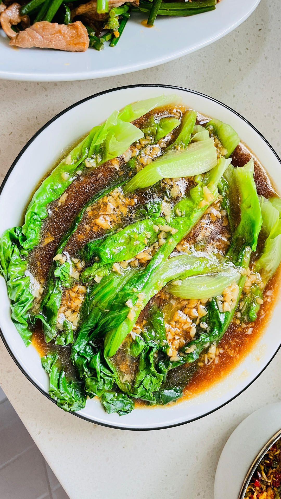蒜蓉蚝油生菜，清脆爽口，色香味俱全