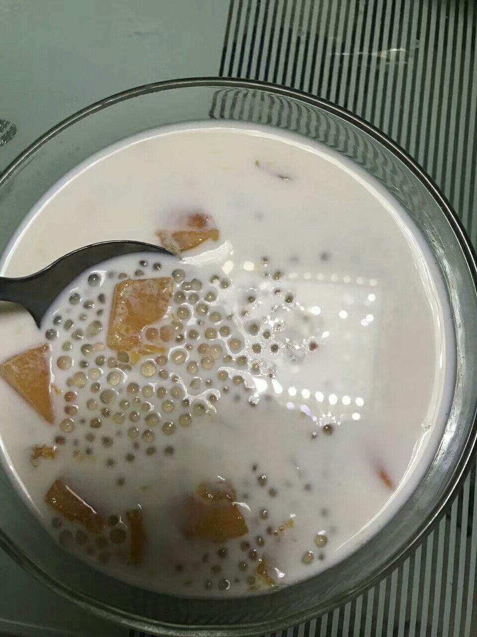 《Tinrry下午茶》教你做丸子椰汁西米露
