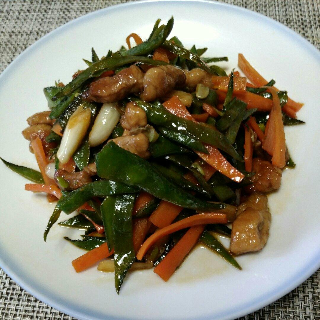 爱上厨房是一种幸福做的猪耳朵豆角炒肉
