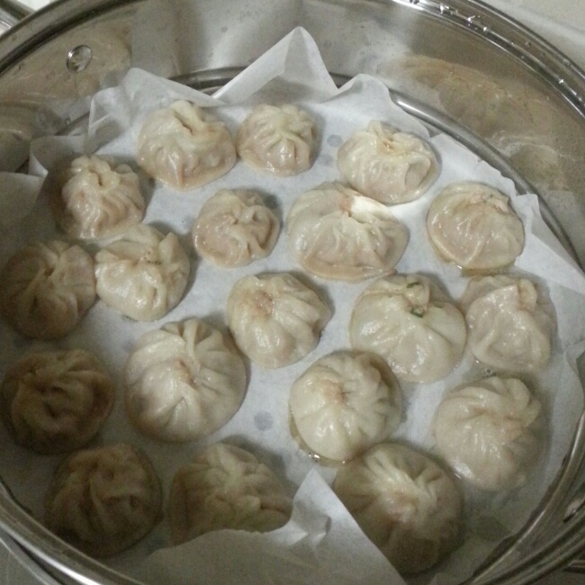 灌汤小笼包