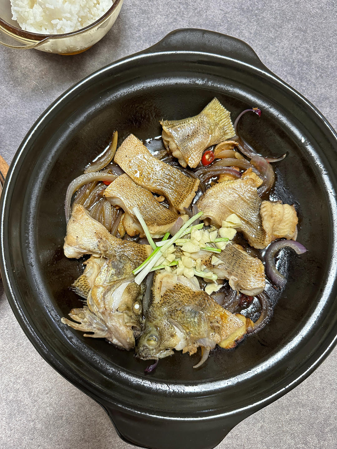 葱香焗鲈鱼