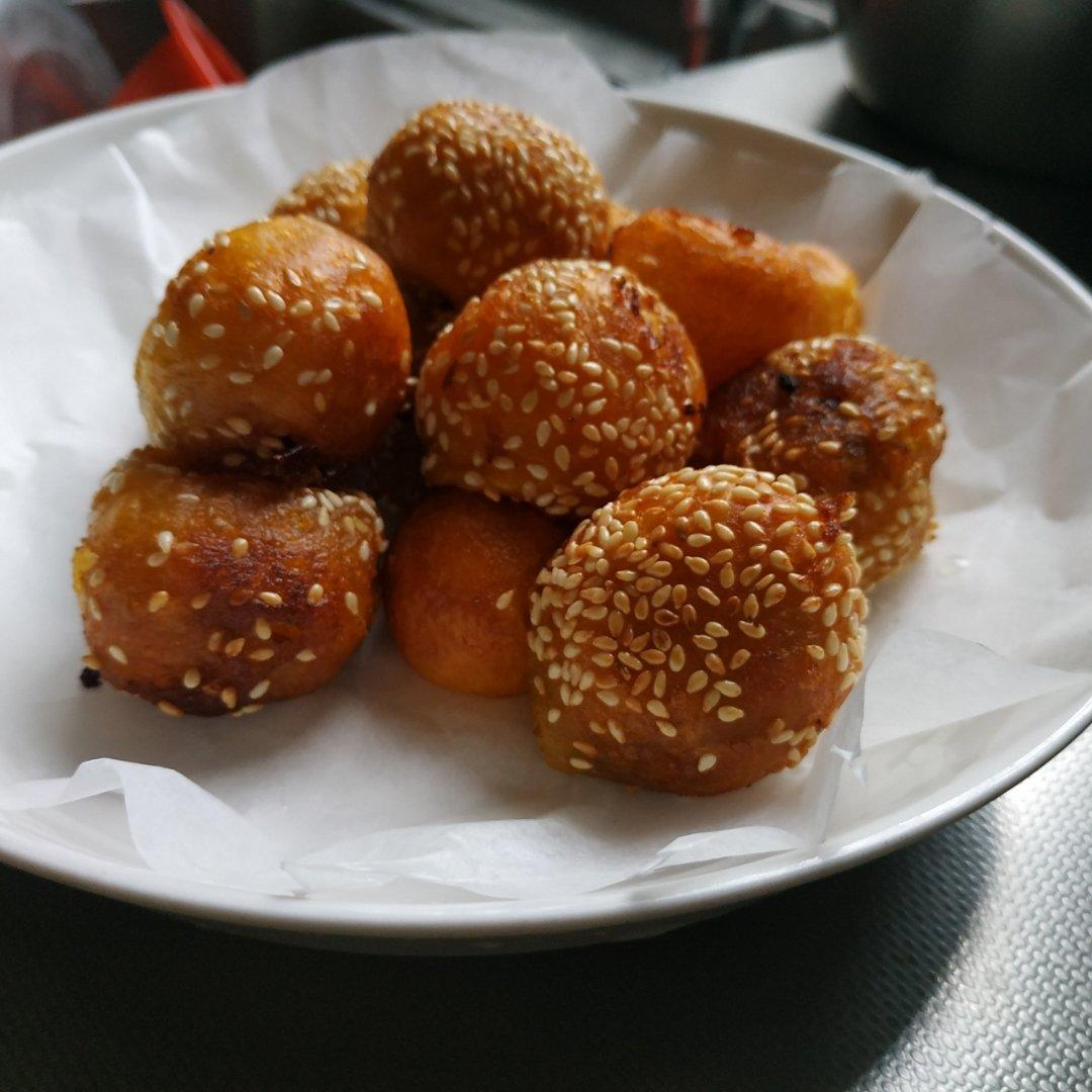 妈妈教炸的红薯丸子