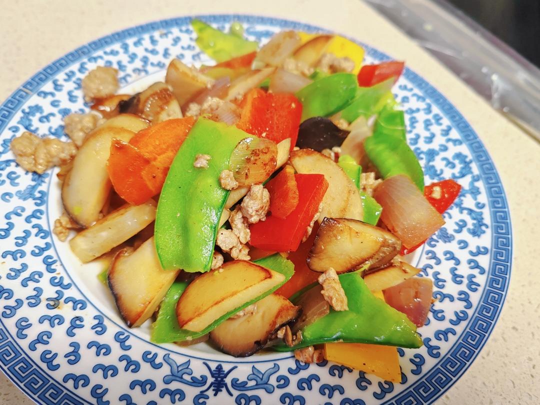 彩椒炒菌菇