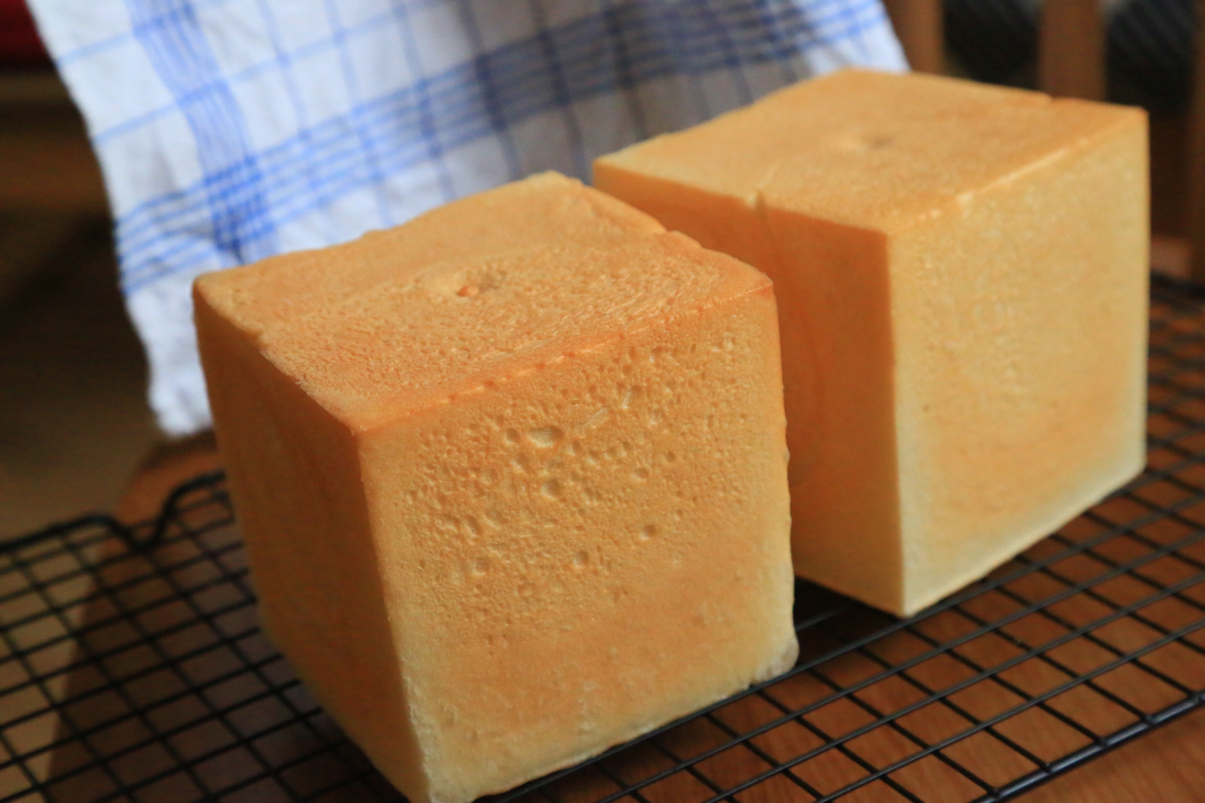 中筋面粉也可以做面包-中种椰蓉/红豆花环中筋粉面包的做法 步骤20