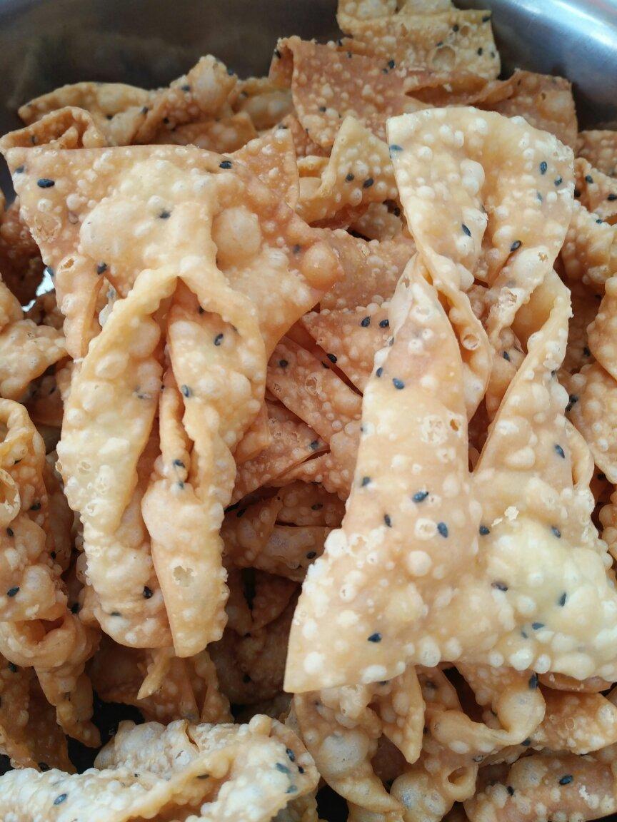 寒寒小厨做的过年零嘴～炸麻叶