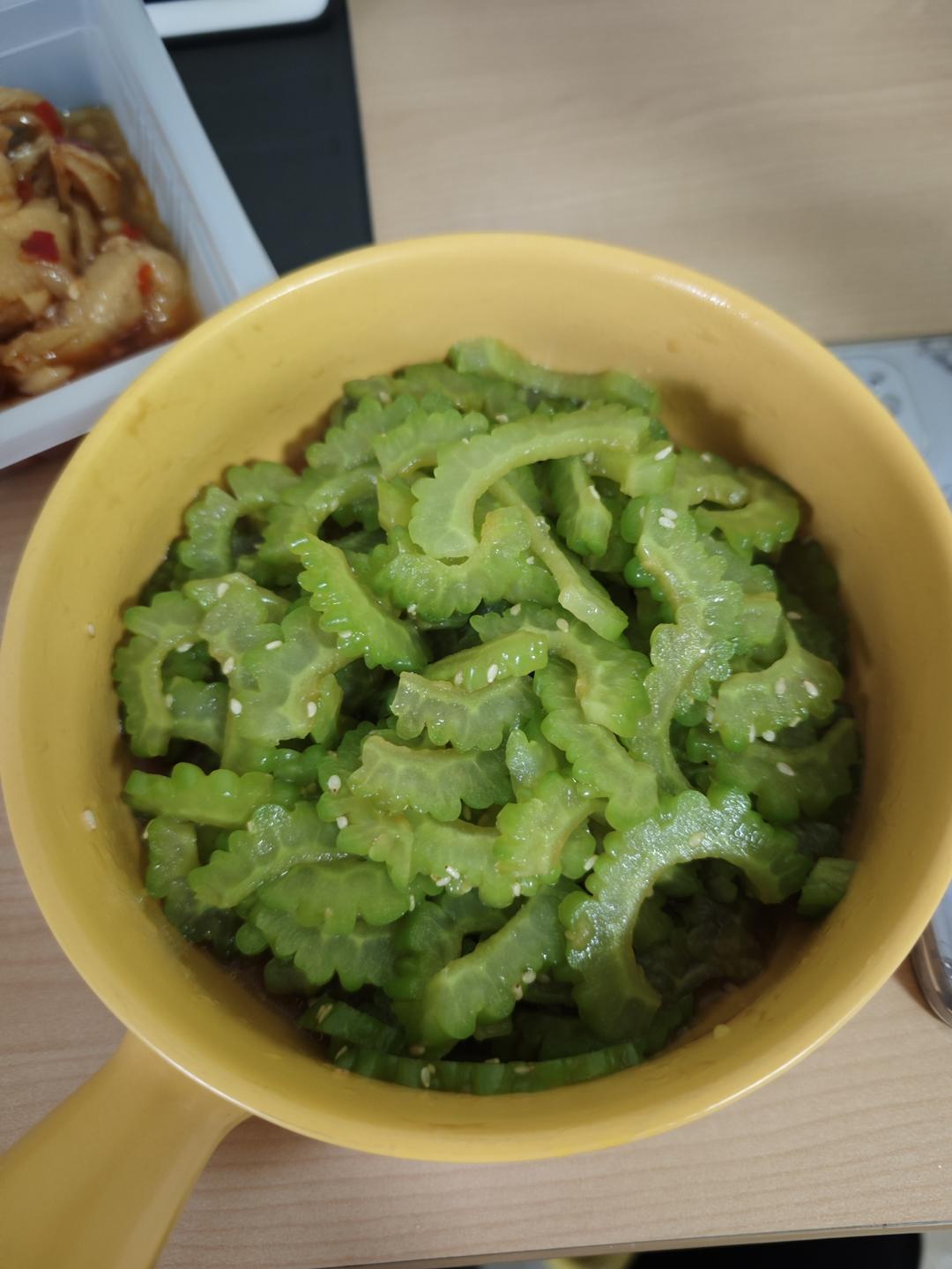 凉拌苦瓜（减脂肪，脆爽可口）