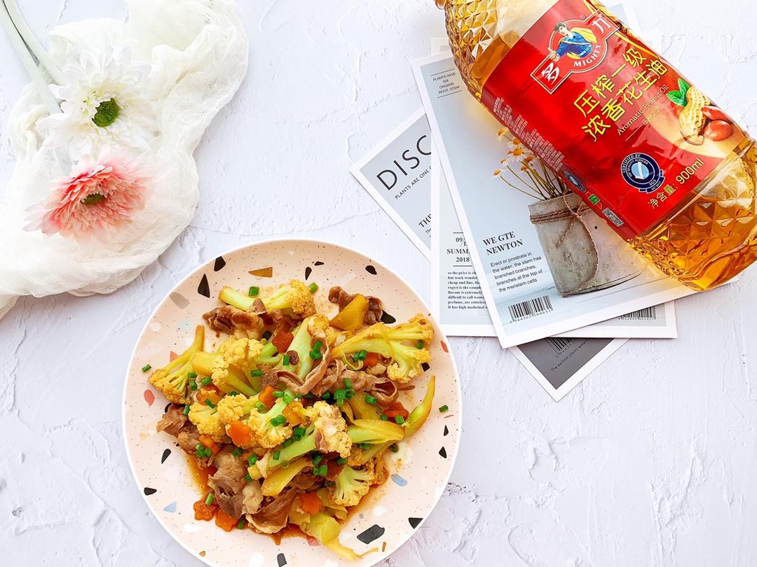 干锅五花肉花菜│多力浓香花生油X金牌家宴