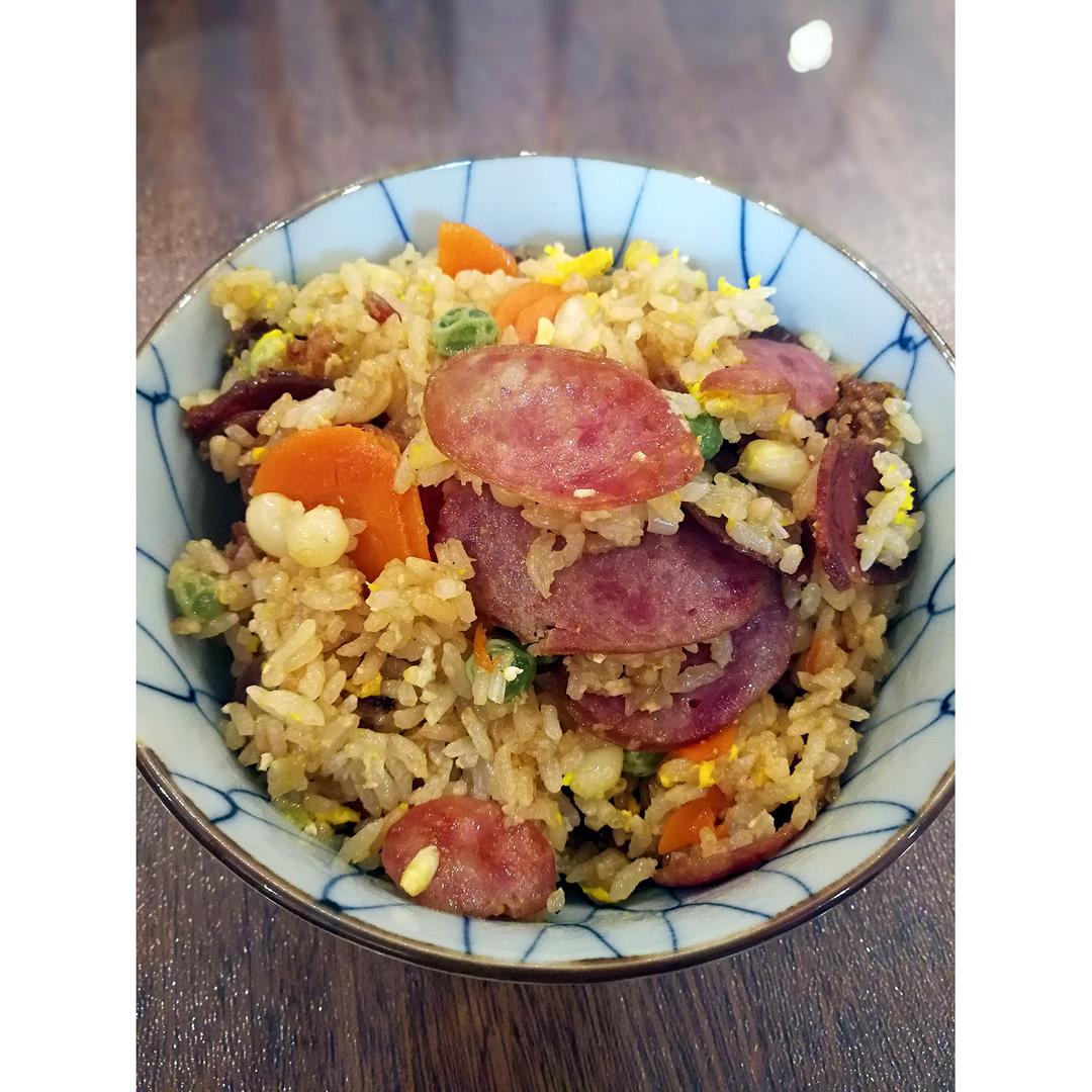 香肠煲仔饭