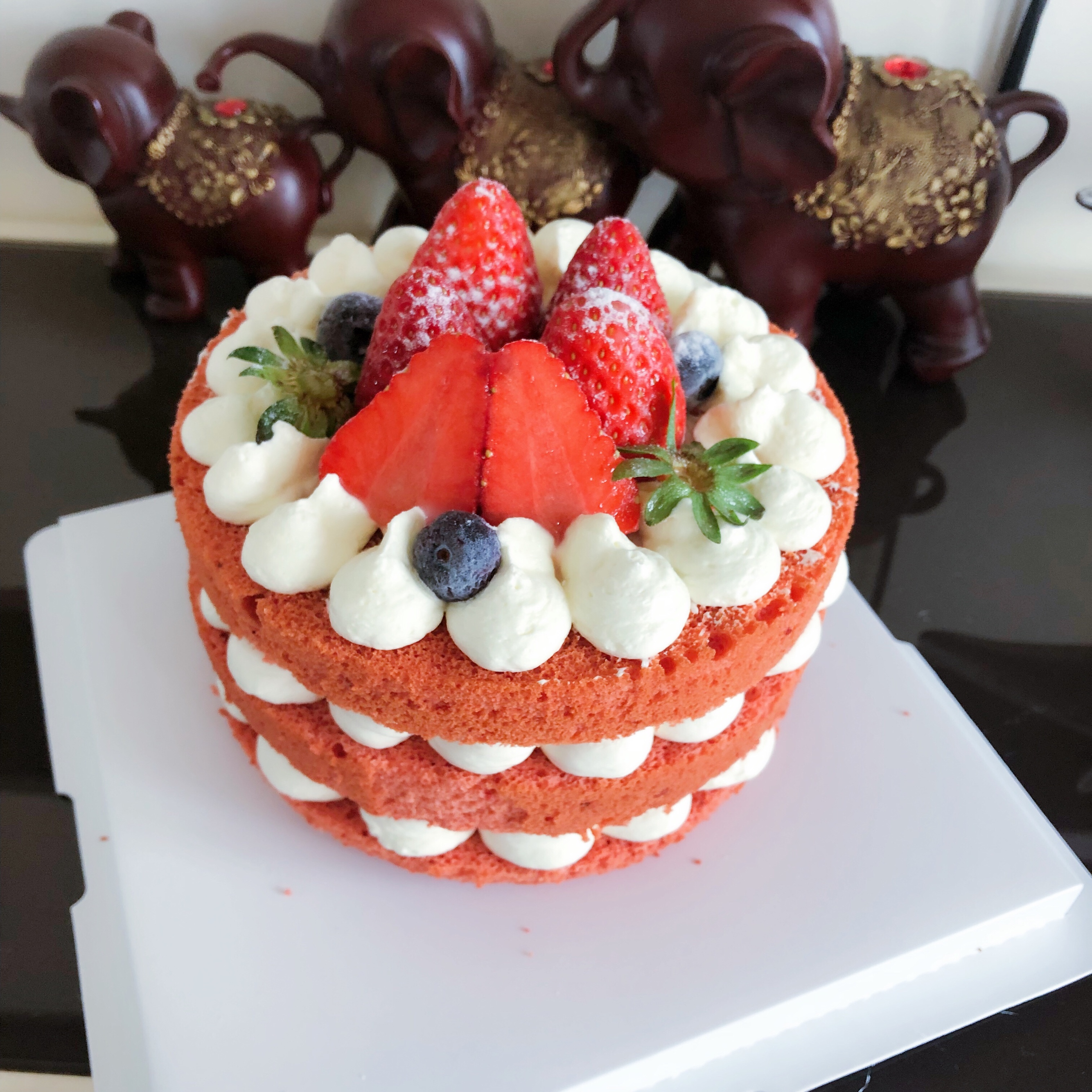 红丝绒草莓裸蛋糕的做法