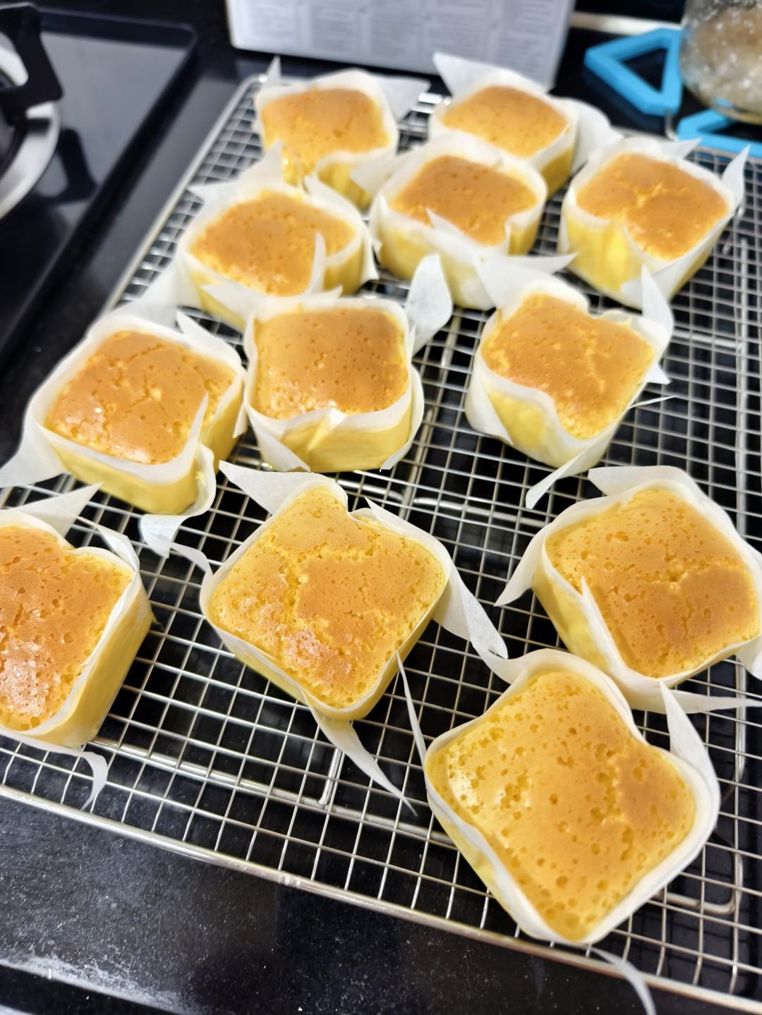 如云朵般柔软的蛋糕｜纸杯长崎蛋糕配方来啦！