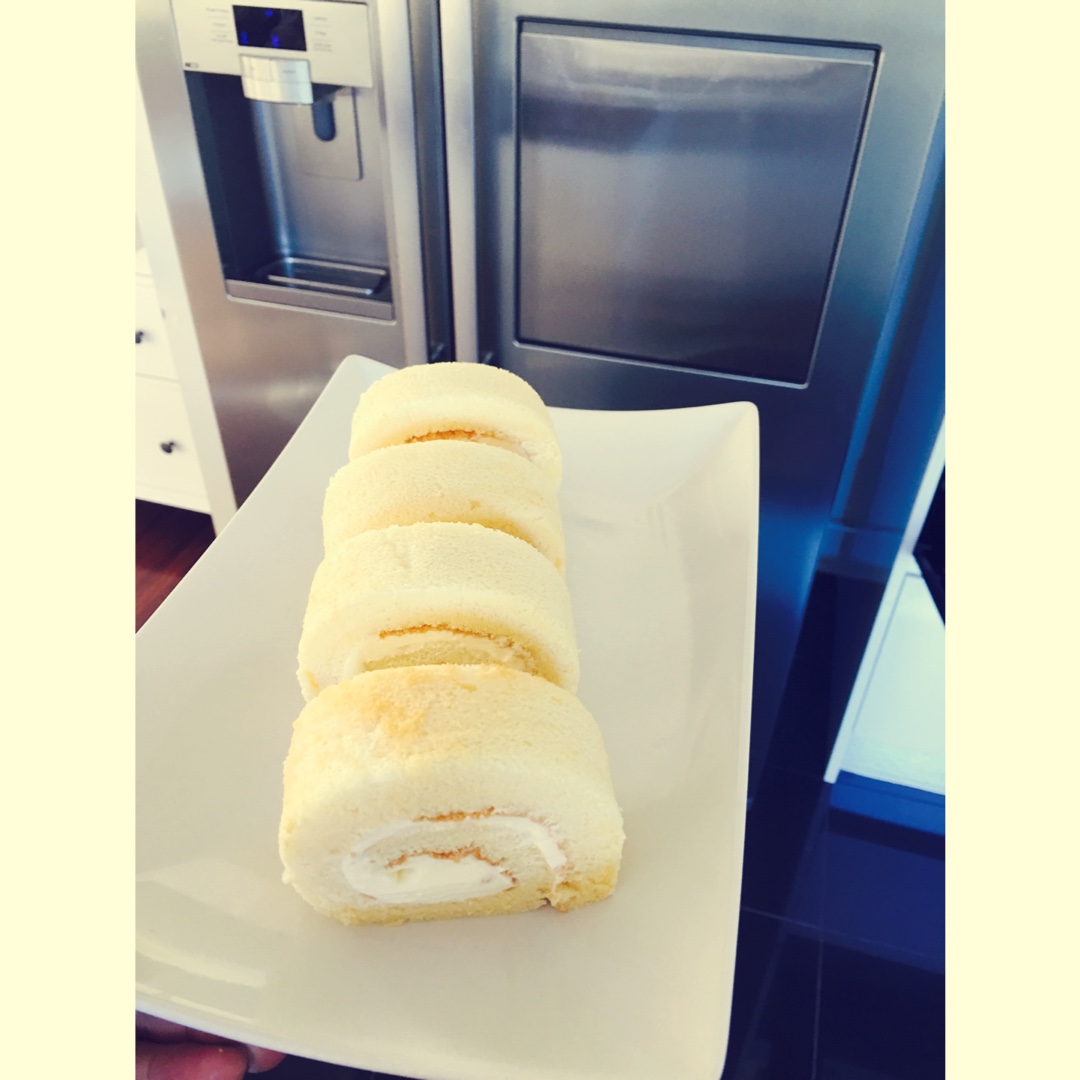 《Tinrry下午茶》教你做基础原味蛋糕卷