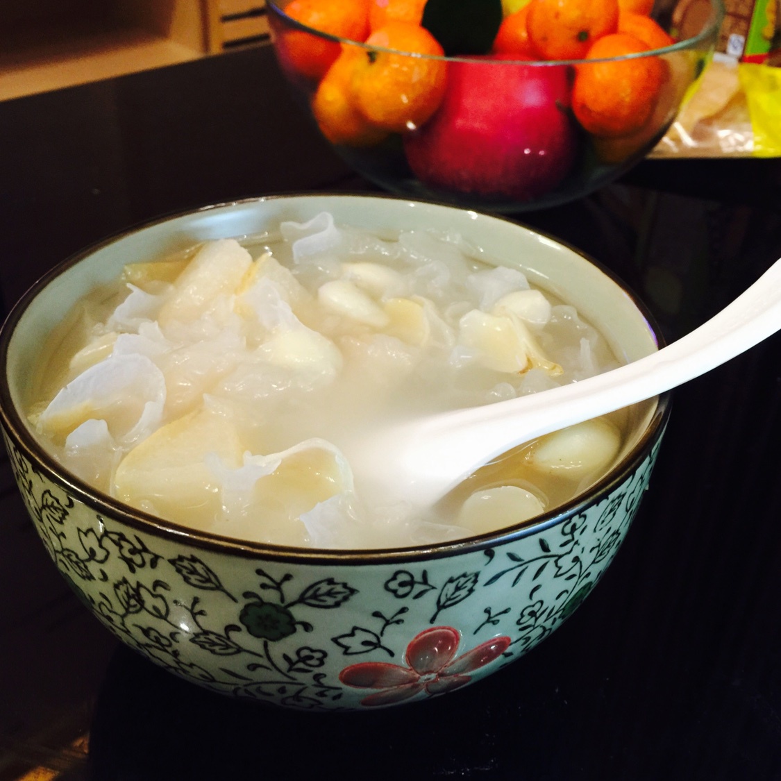 冰糖银耳雪梨汤