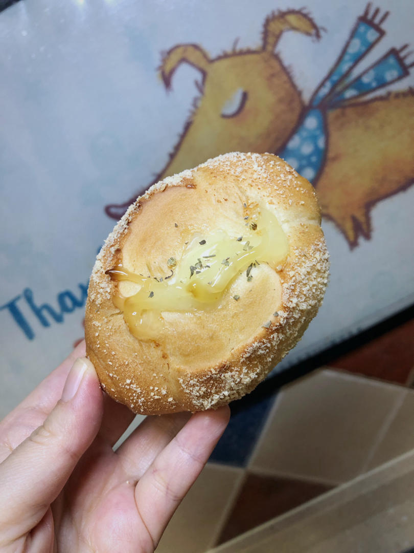 可爱哒小胖砸‼️葱香芝士火腿面包🥯