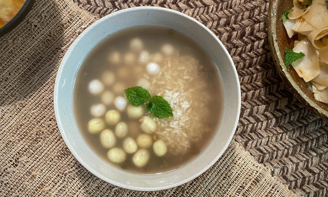 夏日消暑甜品｜酒酿圆子绿豆沙