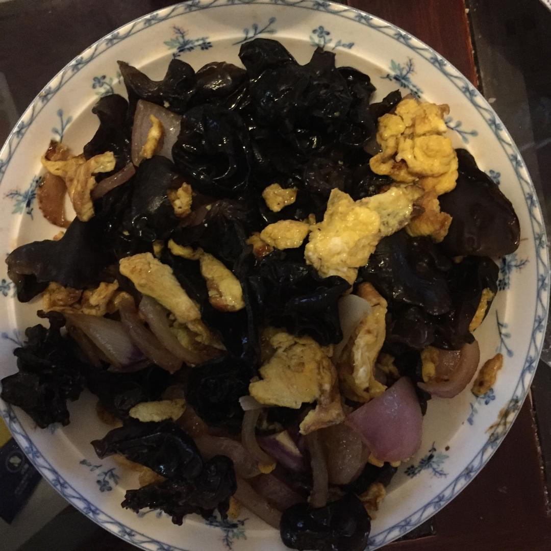 木耳炒鸡蛋