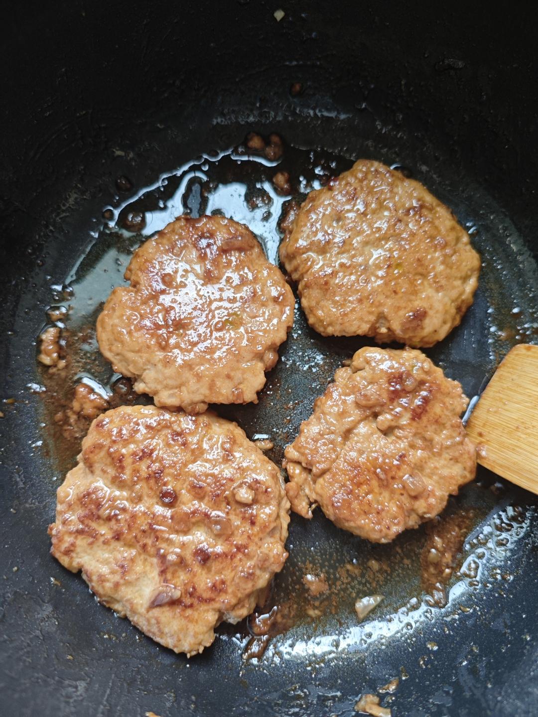 不输给牛肉的猪肉汉堡肉饼