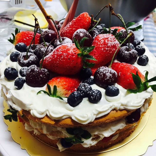 瑟赛迪-希茜做的草莓裸蛋糕