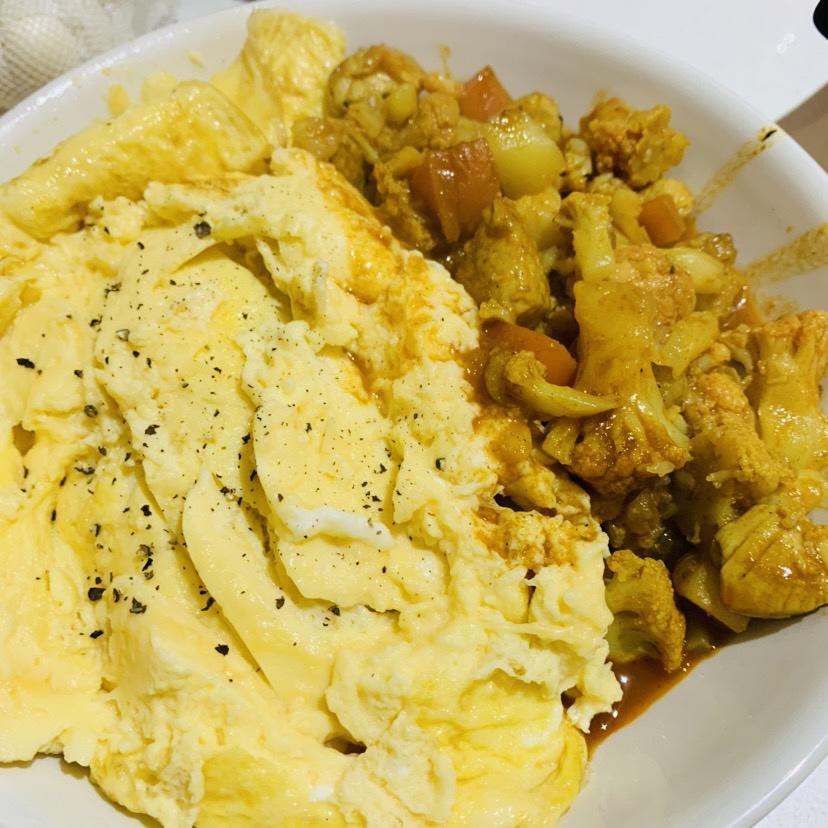 无敌美味咖喱蛋包饭 用东南亚咖喱做日式蛋包饭