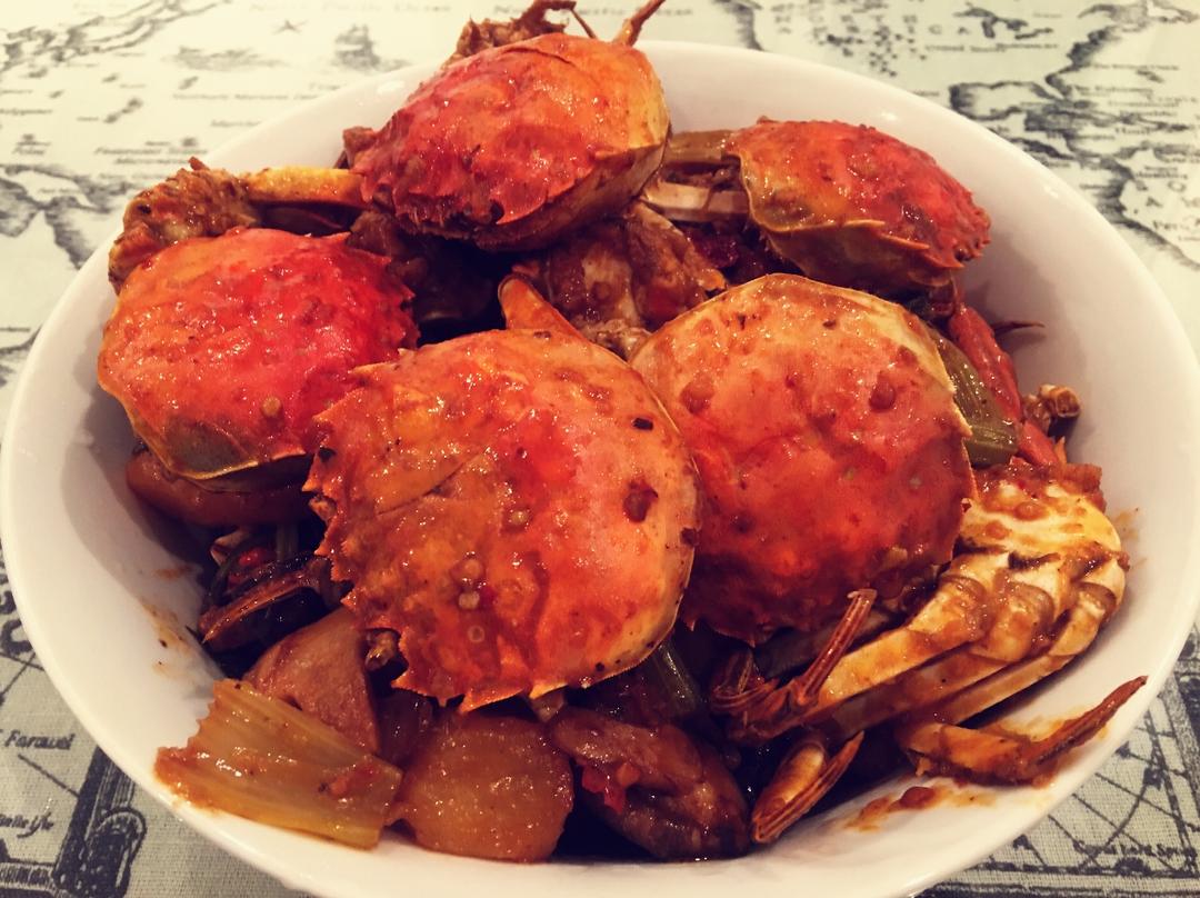 墩墩蝶做的螃蟹土豆煲